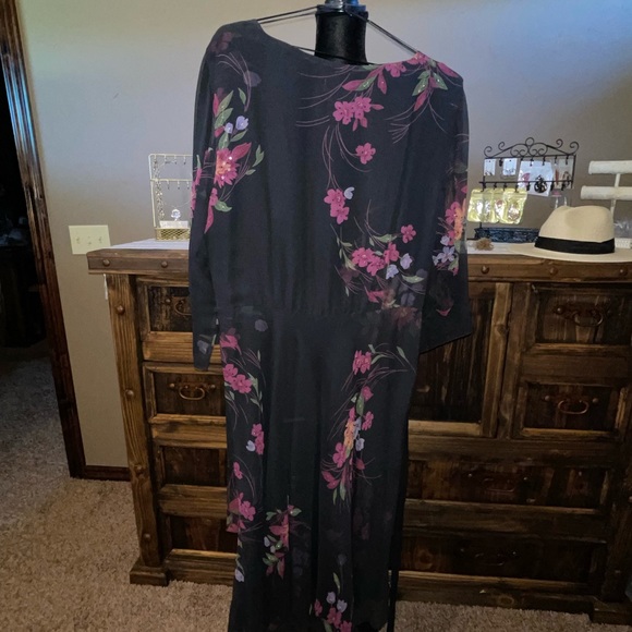 Coldwater Creek dress black with flowers and beading v neck tie at waist 14 - Picture 5 of 6